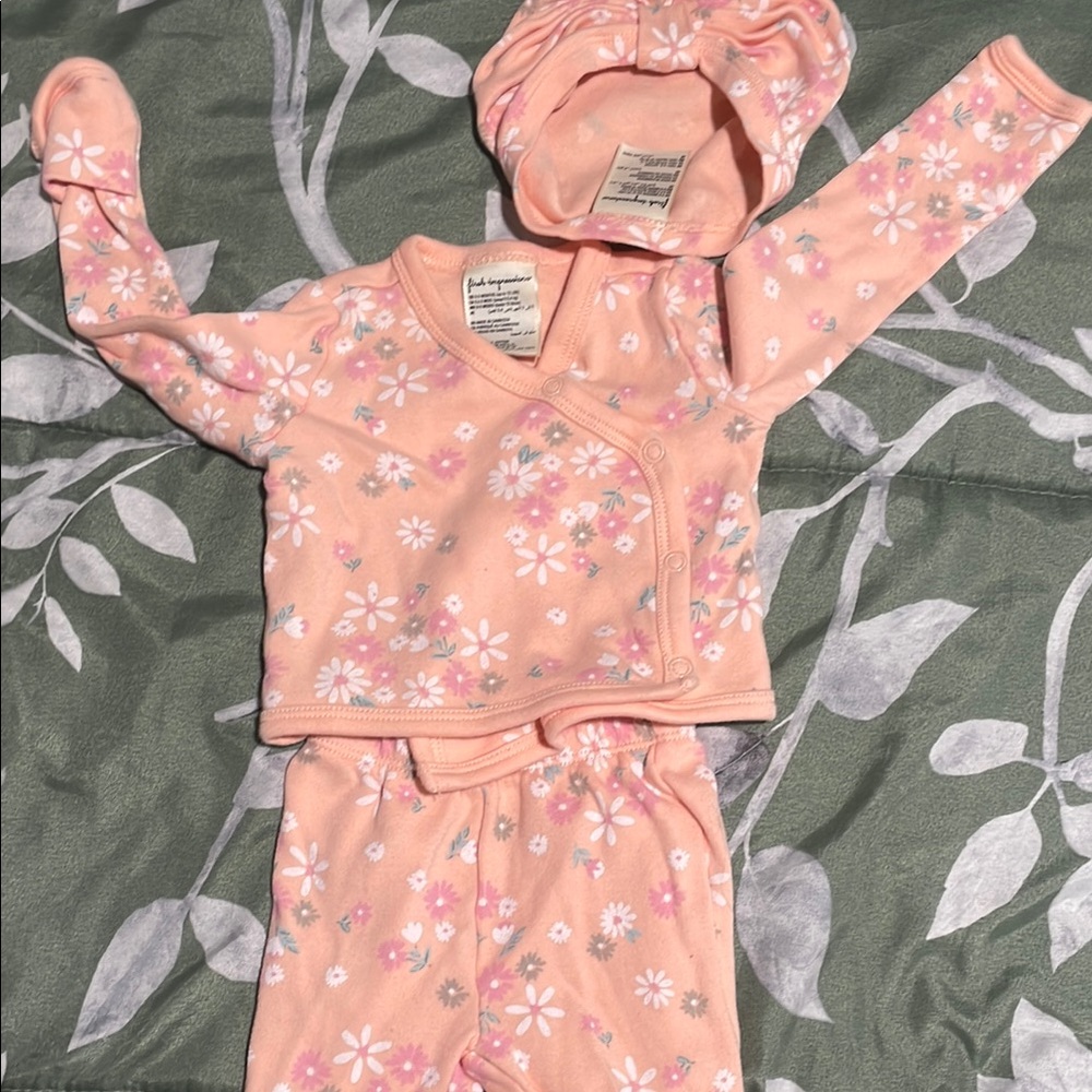 Floral Baby Outfit Set in Pink